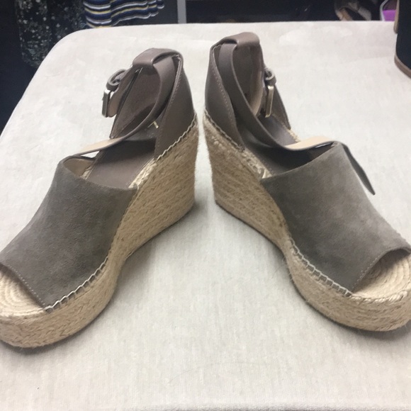 Marc Fisher Olive Green Suede & Gray Leather  Wedge with Gold Buckle - Picture 2 of 6